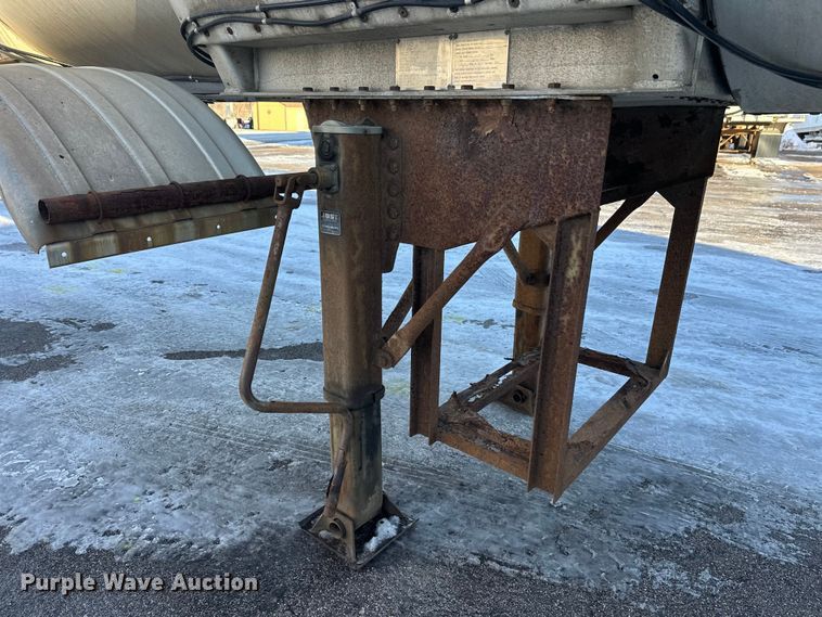 image for item FK1569 1996 Polar asphalt trailer