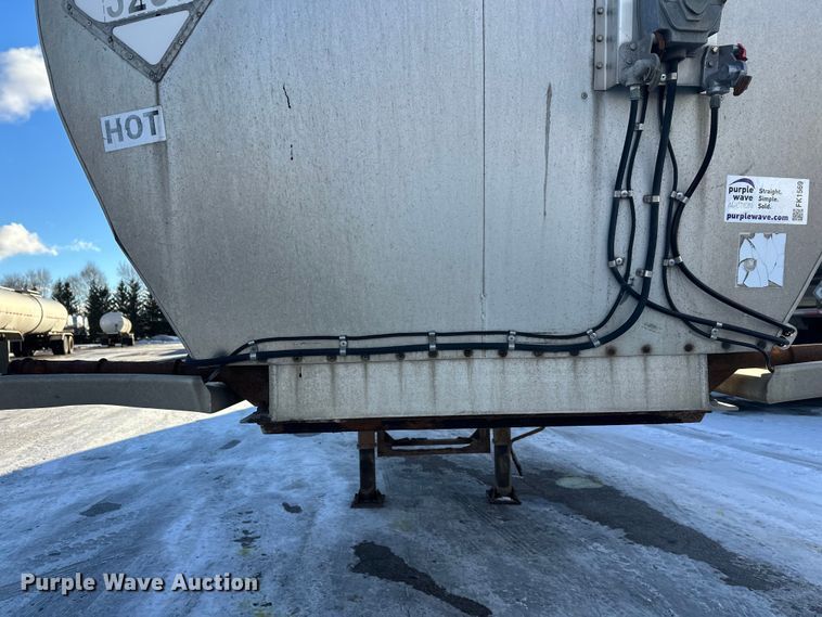image for item FK1569 1996 Polar asphalt trailer