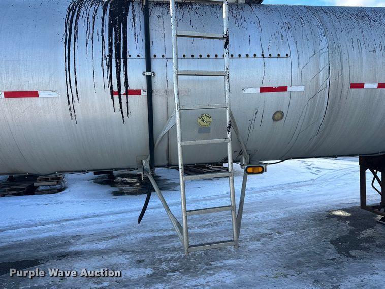 image for item FK1569 1996 Polar asphalt trailer