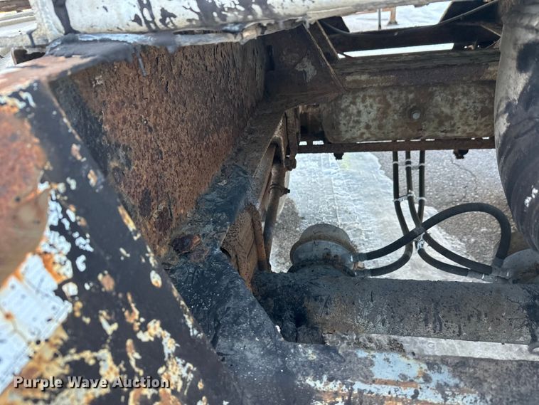 image for item FK1569 1996 Polar asphalt trailer