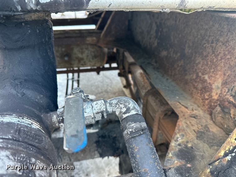 image for item FK1569 1996 Polar asphalt trailer