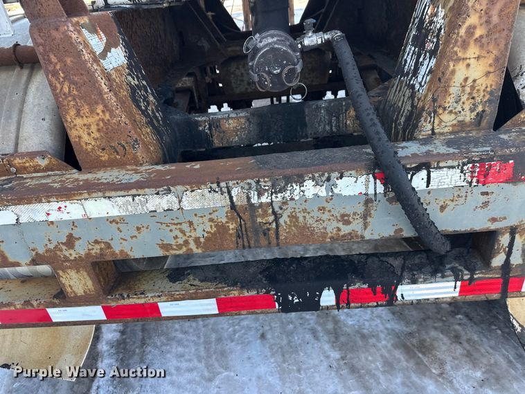 image for item FK1569 1996 Polar asphalt trailer