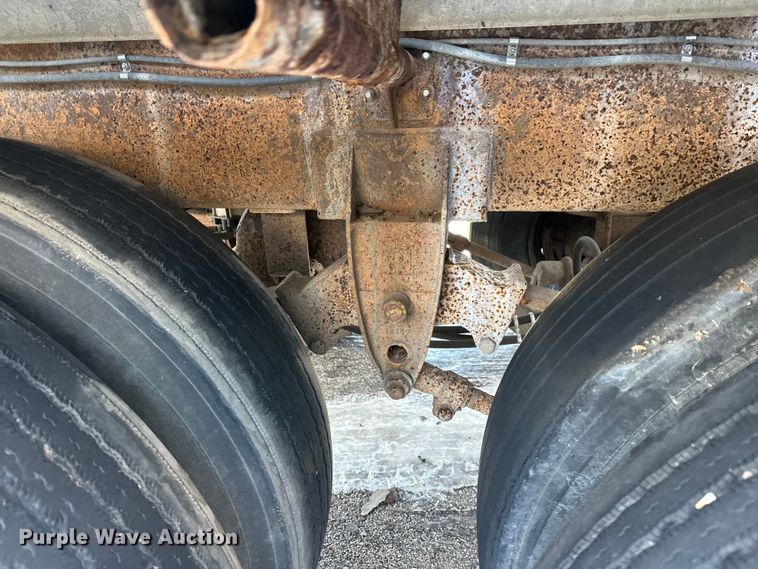 image for item FK1569 1996 Polar asphalt trailer