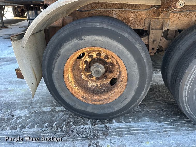 image for item FK1569 1996 Polar asphalt trailer