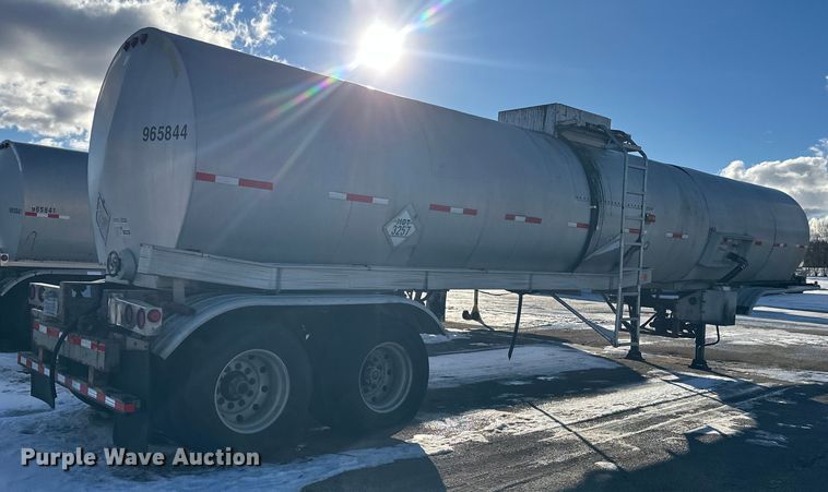 image for item FK1570 1996 Polar asphalt trailer