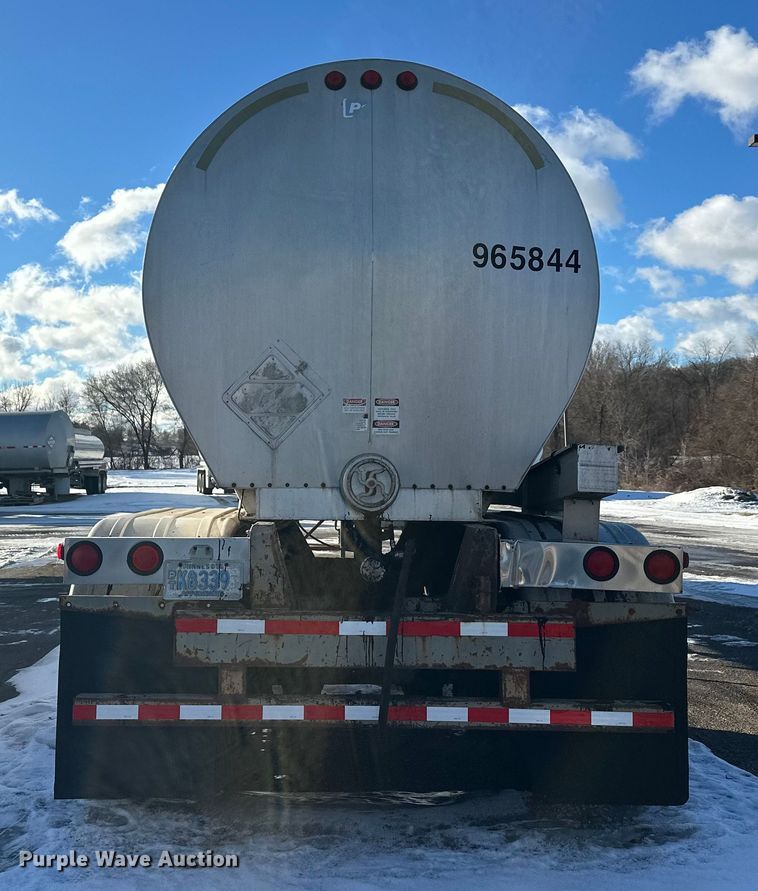 image for item FK1570 1996 Polar asphalt trailer