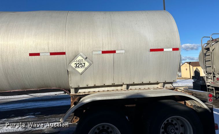 image for item FK1570 1996 Polar asphalt trailer