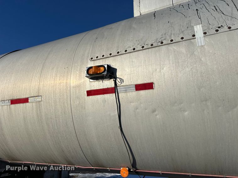 image for item FK1570 1996 Polar asphalt trailer