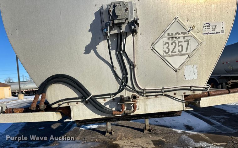 image for item FK1570 1996 Polar asphalt trailer