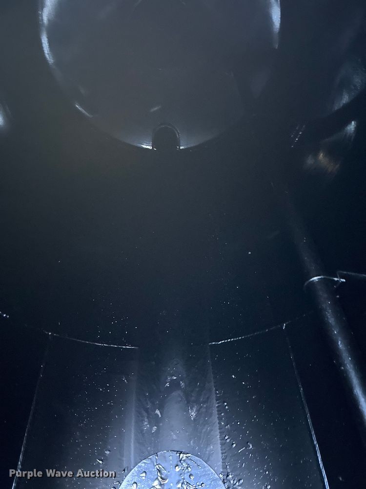 image for item FK1570 1996 Polar asphalt trailer