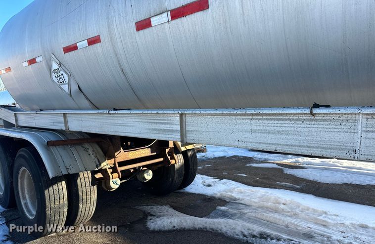 image for item FK1570 1996 Polar asphalt trailer