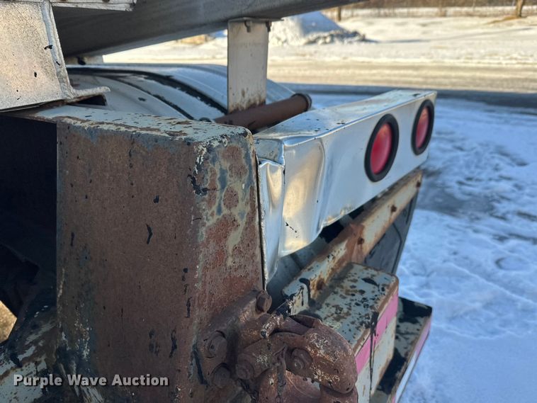 image for item FK1570 1996 Polar asphalt trailer