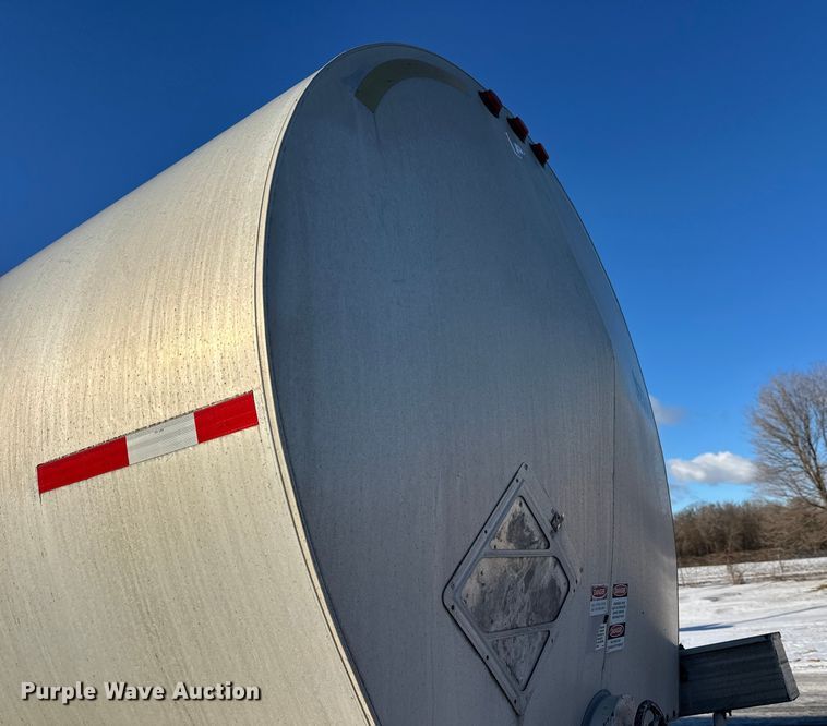 image for item FK1570 1996 Polar asphalt trailer