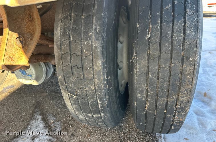 image for item FK1570 1996 Polar asphalt trailer