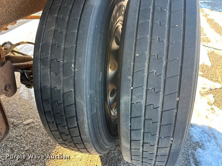 image for item FK1570 1996 Polar asphalt trailer