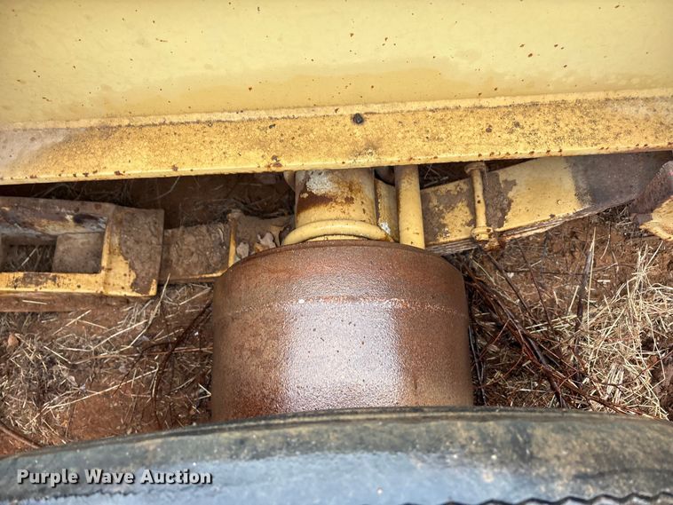 image for item FK2541 1979 Load king lowboy equipment trailer