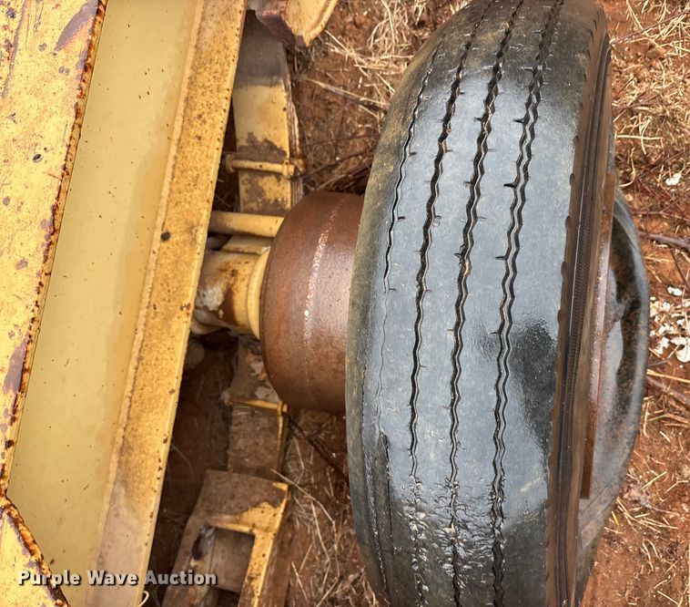 image for item FK2541 1979 Load king lowboy equipment trailer