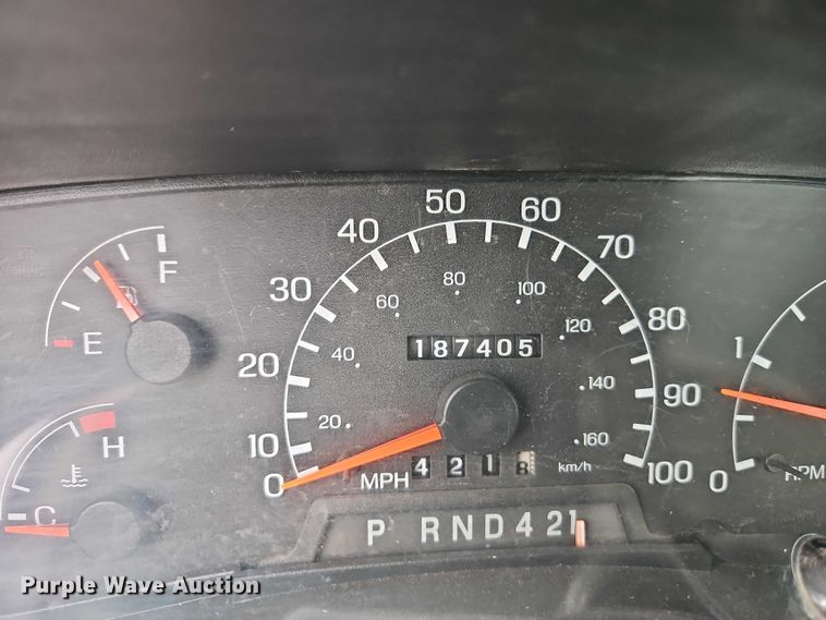 image for item FN5559 2004 Ford F650 truck cab and chassis