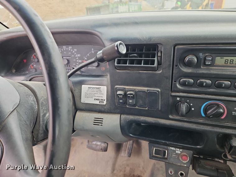 image for item FN5559 2004 Ford F650 truck cab and chassis