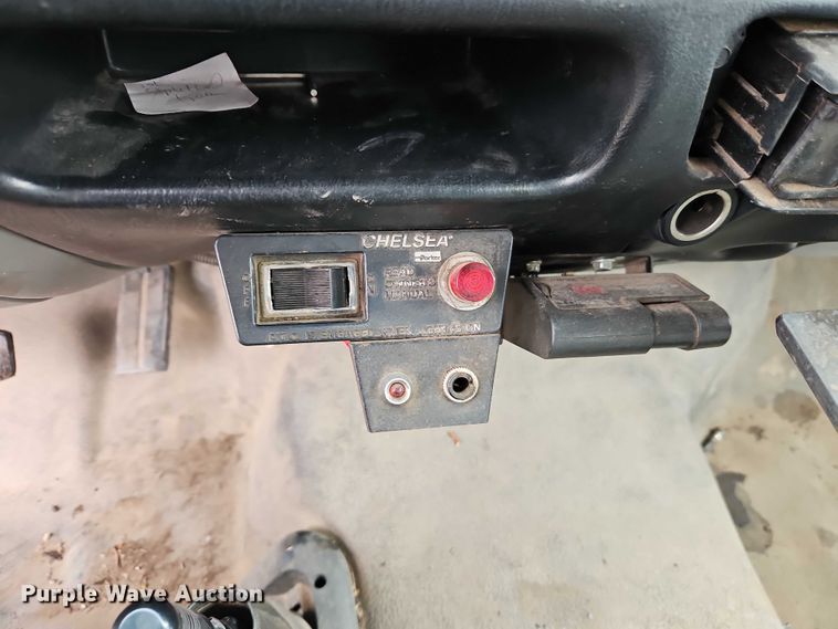 image for item FN5559 2004 Ford F650 truck cab and chassis