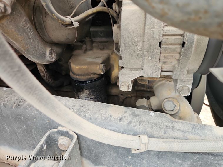 image for item FN5559 2004 Ford F650 truck cab and chassis