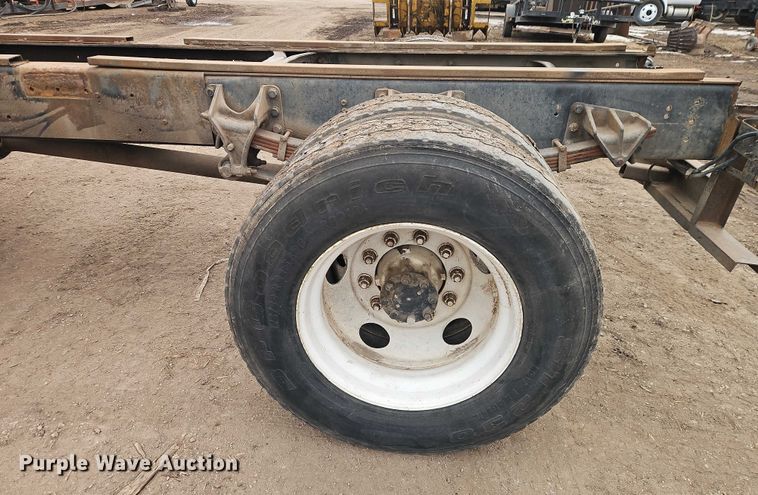 image for item FN5559 2004 Ford F650 truck cab and chassis