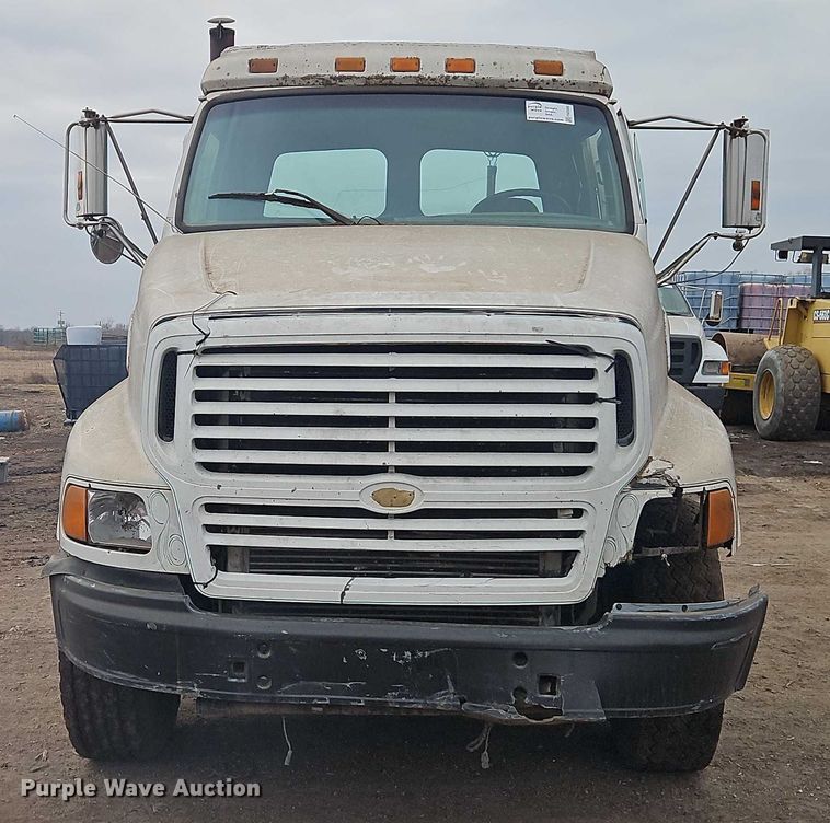 image for item FN5560 1999 Sterling A-Line semi truck