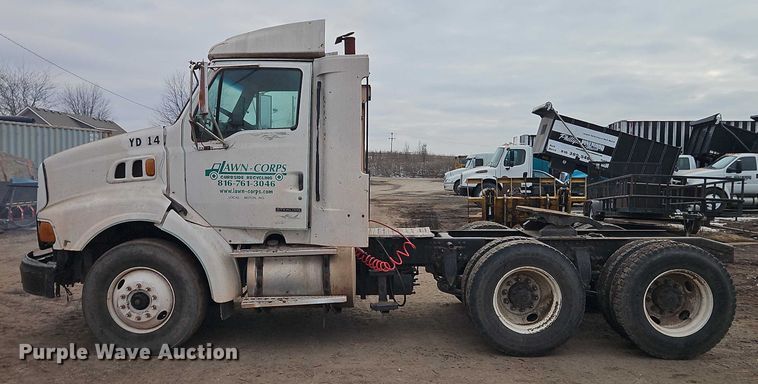 image for item FN5560 1999 Sterling A-Line semi truck