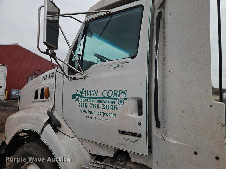 image for item FN5560 1999 Sterling A-Line semi truck