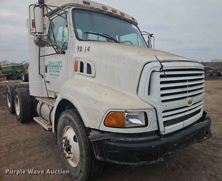 image for item FN5560 1999 Sterling A-Line semi truck