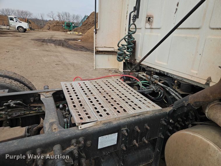 image for item FN5560 1999 Sterling A-Line semi truck