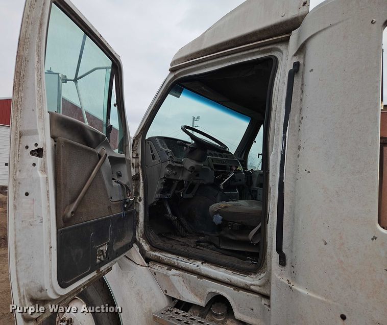 image for item FN5560 1999 Sterling A-Line semi truck