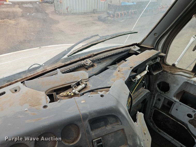 image for item FN5560 1999 Sterling A-Line semi truck