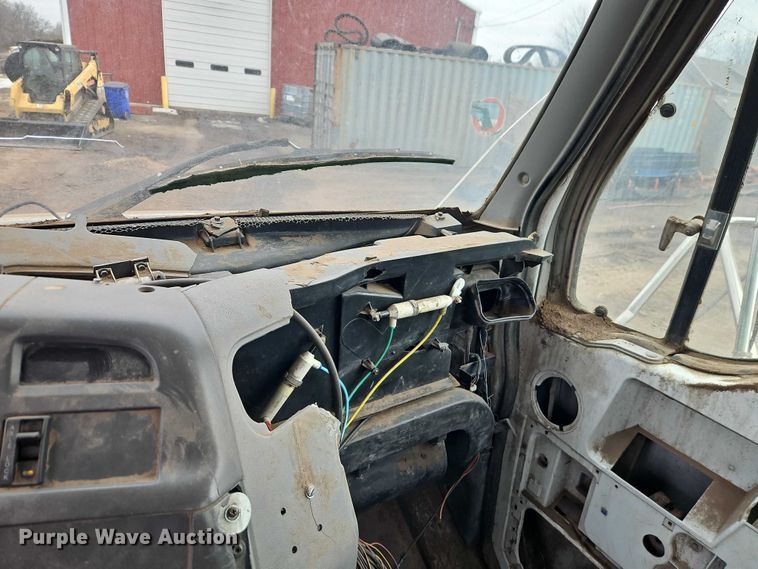 image for item FN5560 1999 Sterling A-Line semi truck