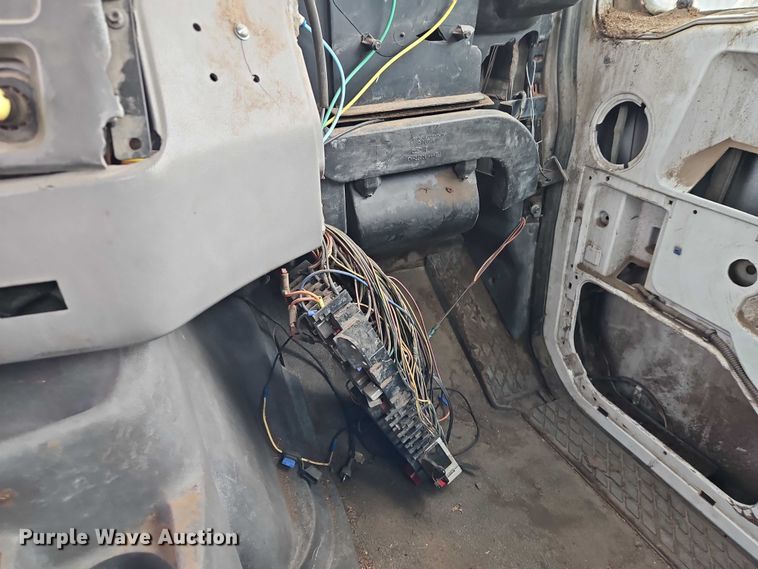 image for item FN5560 1999 Sterling A-Line semi truck