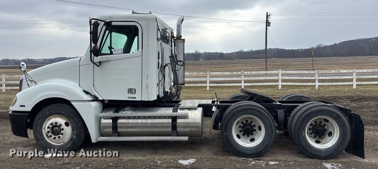 image for item FO3516 2005 Freightliner Columbia semi truck