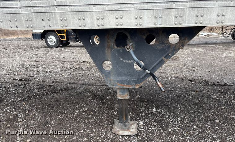 image for item FO3517 2006 Utility VS2DC dry van trailer