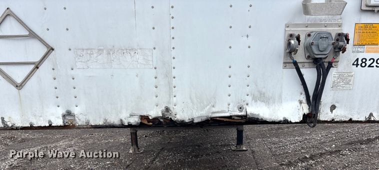 image for item FO3517 2006 Utility VS2DC dry van trailer