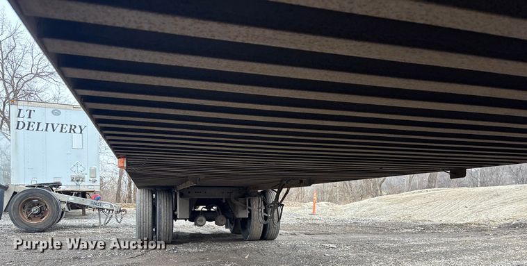 image for item FO3517 2006 Utility VS2DC dry van trailer