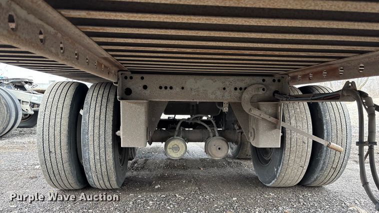 image for item FO3517 2006 Utility VS2DC dry van trailer