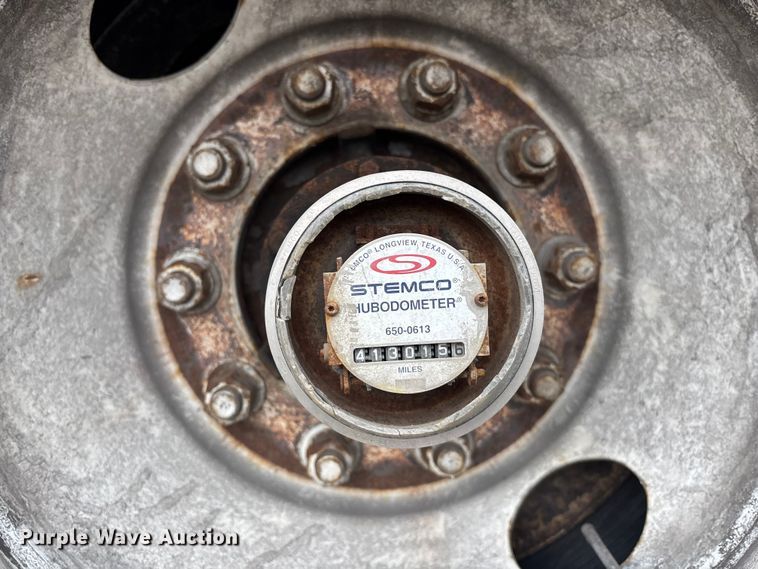 image for item FO3517 2006 Utility VS2DC dry van trailer