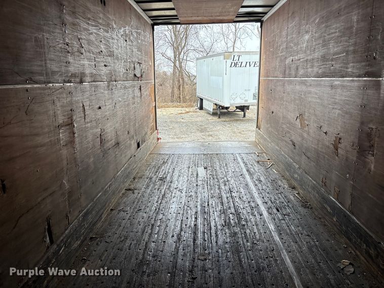 image for item FO3517 2006 Utility VS2DC dry van trailer