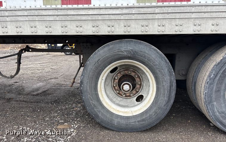 image for item FO3517 2006 Utility VS2DC dry van trailer