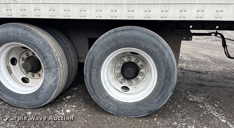 image for item FO3517 2006 Utility VS2DC dry van trailer