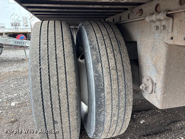 image for item FO3517 2006 Utility VS2DC dry van trailer