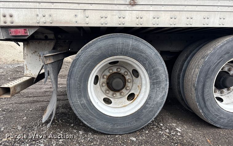 image for item FO3517 2006 Utility VS2DC dry van trailer