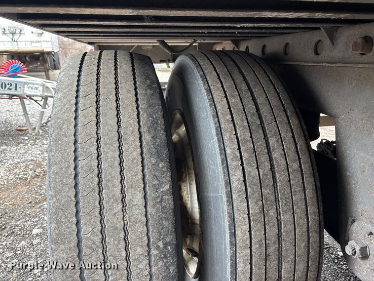 image for item FO3517 2006 Utility VS2DC dry van trailer