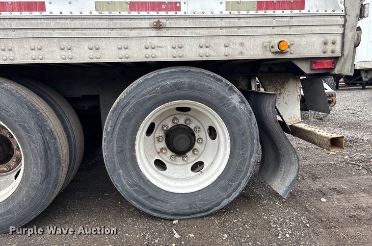 image for item FO3517 2006 Utility VS2DC dry van trailer