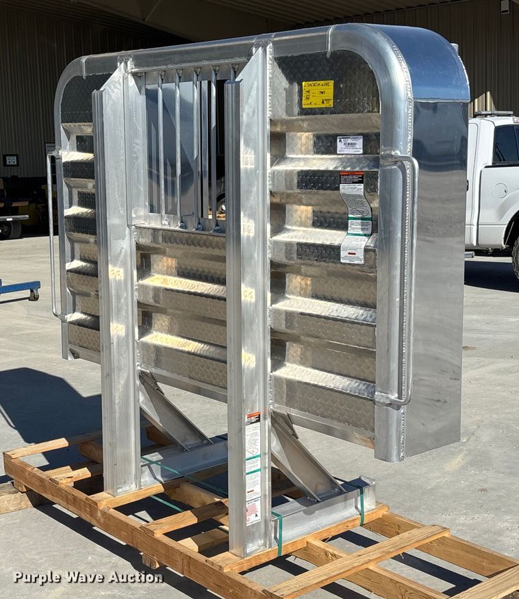 image for item FO3533 Merritt Aluminum headache rack