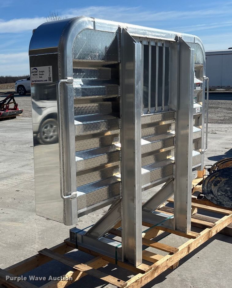 image for item FO3533 Merritt Aluminum headache rack